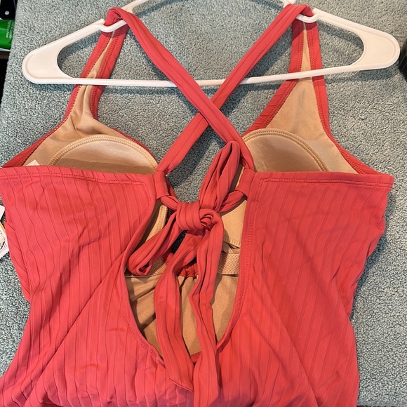 Women’s one piece swimsuit. 2097 - Picture 3 of 7